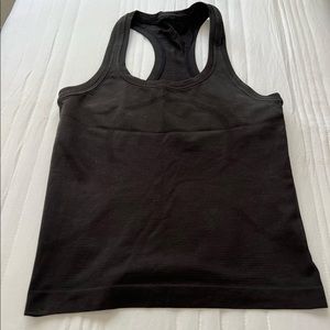 Lululemon swiftly tech tank 2.0. Size 2.